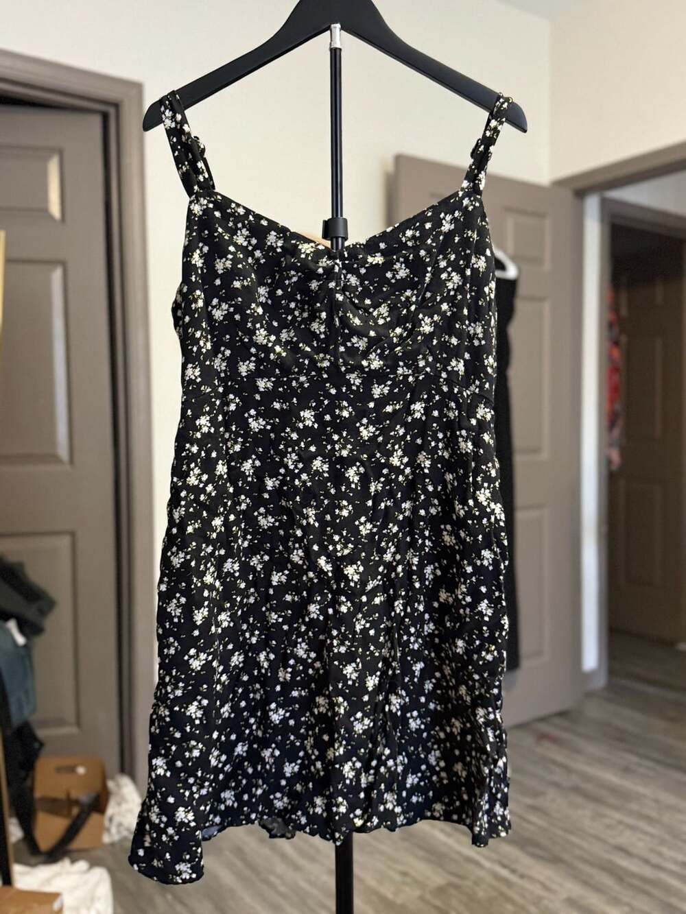 Old Navy Cami Mini Dress Size XL Black White Floral Sweetheart Neck
